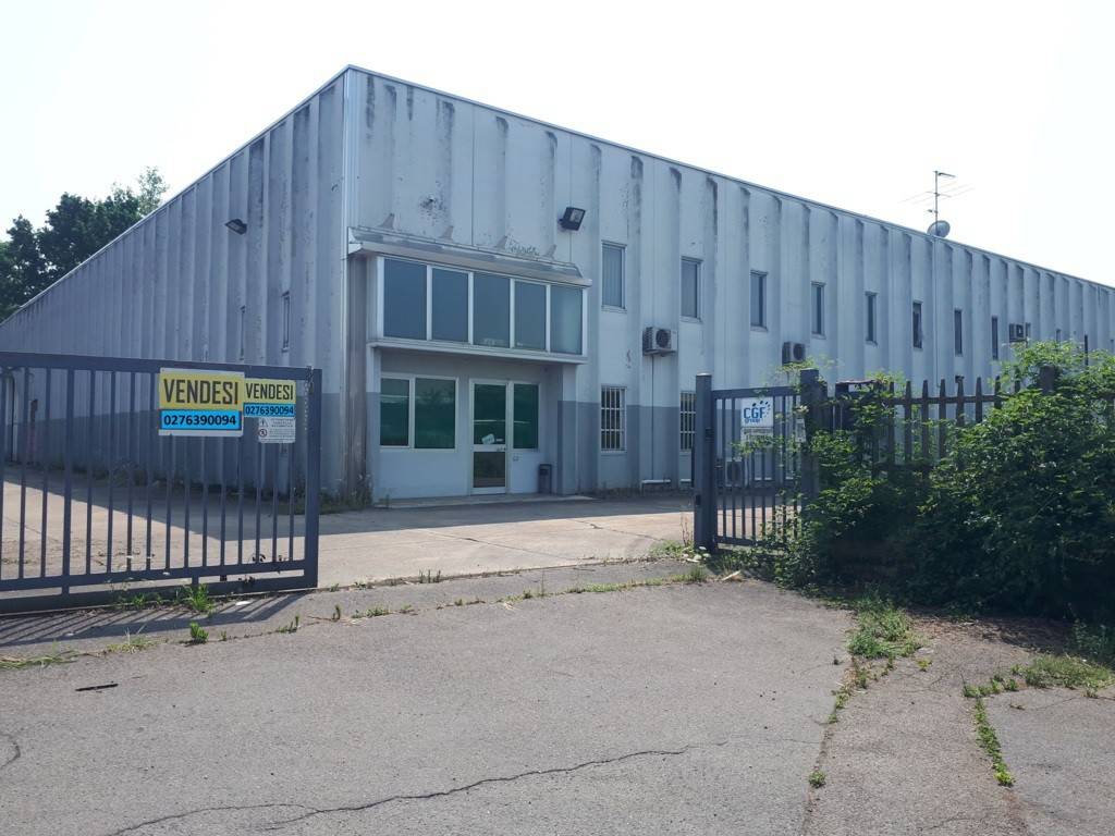 locale commerciale in vendita ad Arzago d'Adda