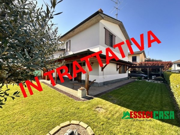 casa indipendente in vendita ad Arzago d'Adda