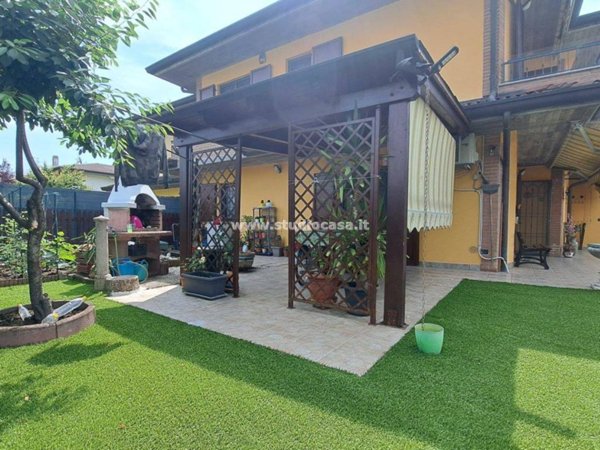 casa indipendente in vendita ad Arzago d'Adda