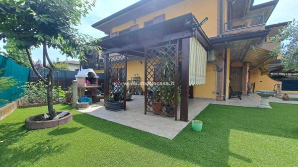 casa indipendente in vendita ad Arzago d'Adda