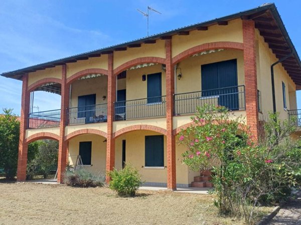 casa indipendente in vendita ad Arzago d'Adda