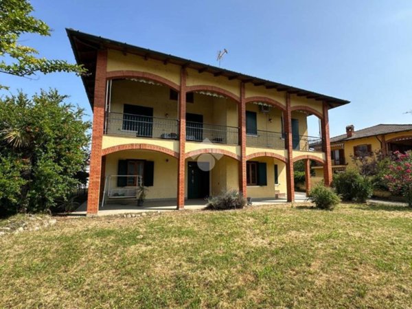casa indipendente in vendita ad Arzago d'Adda
