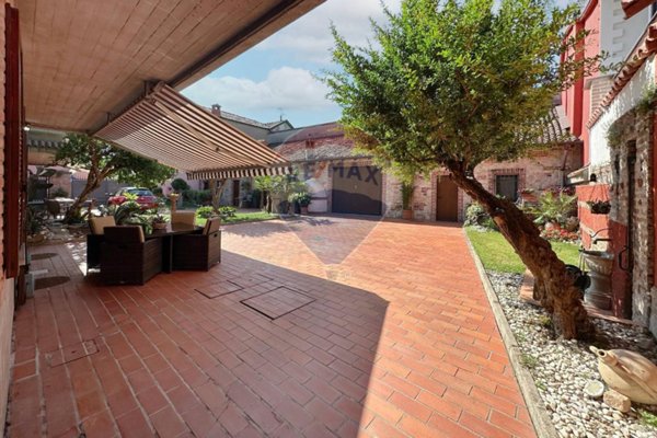casa semindipendente in vendita ad Arzago d'Adda