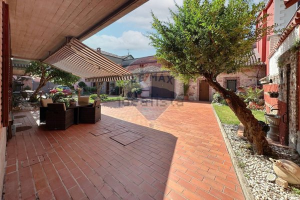 casa semindipendente in vendita ad Arzago d'Adda