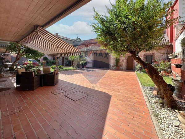 casa semindipendente in vendita ad Arzago d'Adda