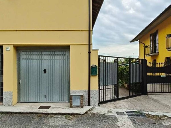 casa indipendente in vendita ad Arzago d'Adda