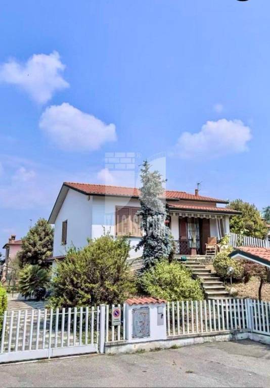 casa indipendente in vendita ad Arzago d'Adda