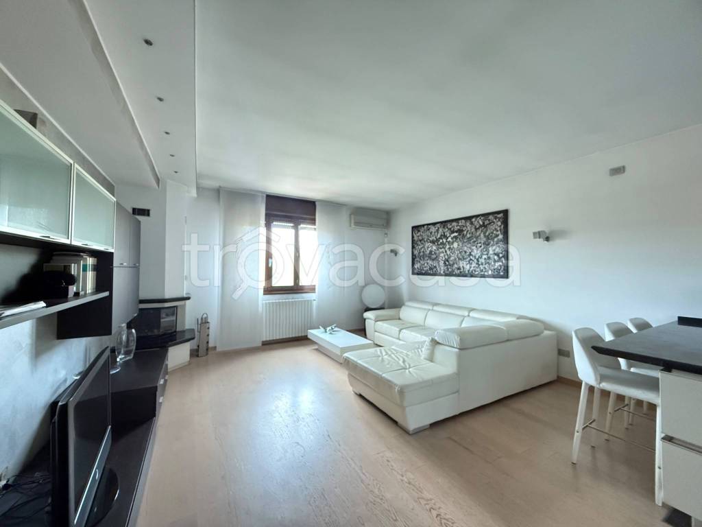 casa indipendente in vendita ad Arzago d'Adda