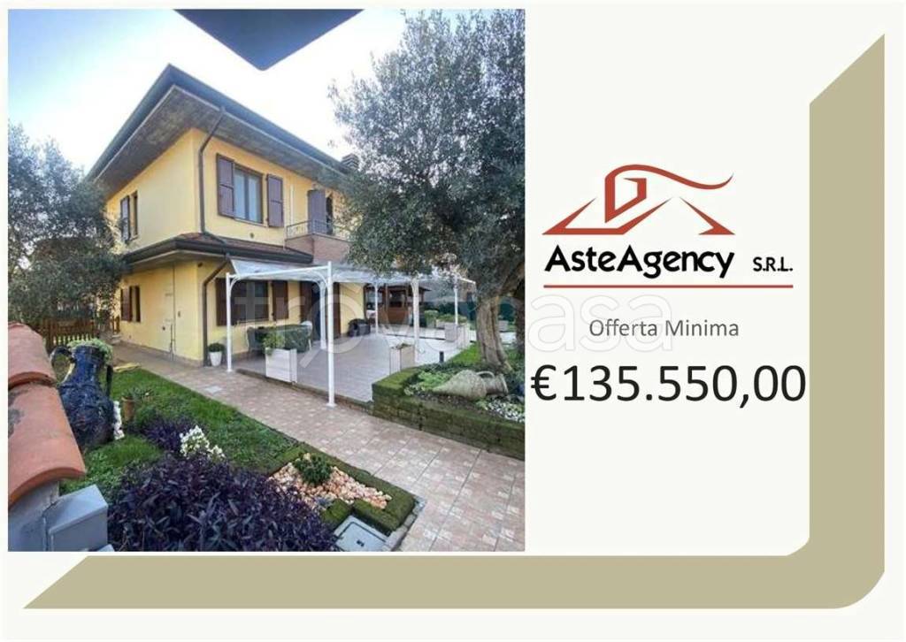 casa indipendente in vendita ad Arzago d'Adda