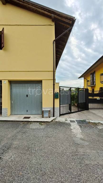 casa indipendente in vendita ad Arzago d'Adda