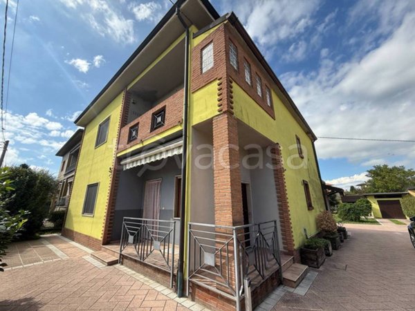casa indipendente in vendita ad Arzago d'Adda