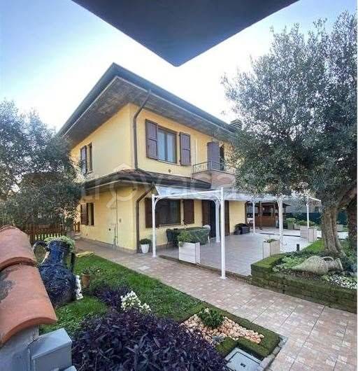 casa indipendente in vendita ad Arzago d'Adda