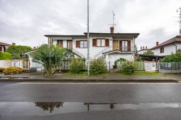 casa indipendente in vendita ad Arzago d'Adda