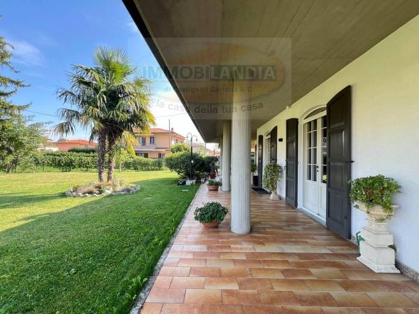 casa indipendente in vendita ad Arzago d'Adda