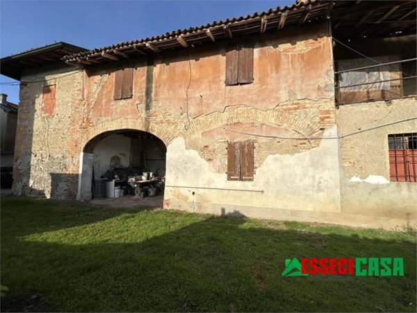 casa indipendente in vendita ad Arzago d'Adda