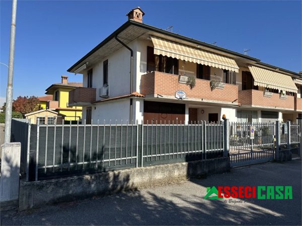 casa indipendente in vendita ad Arzago d'Adda