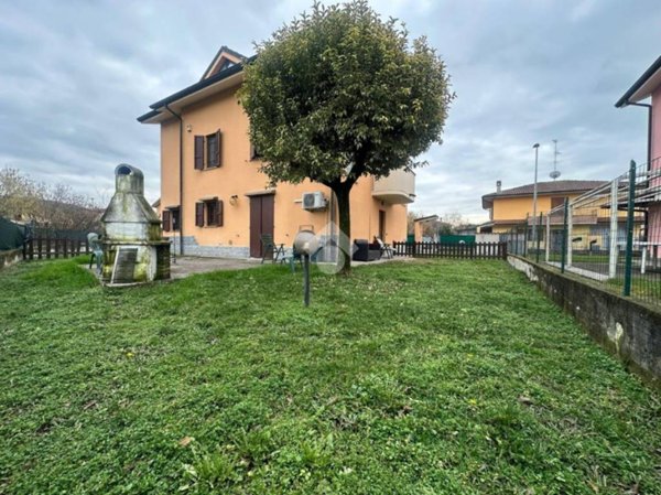 casa indipendente in vendita ad Arzago d'Adda
