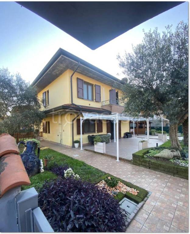 appartamento in vendita ad Arzago d'Adda