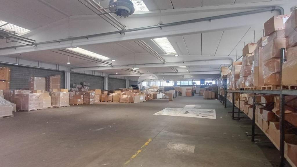 locale commerciale in vendita ad Arzago d'Adda