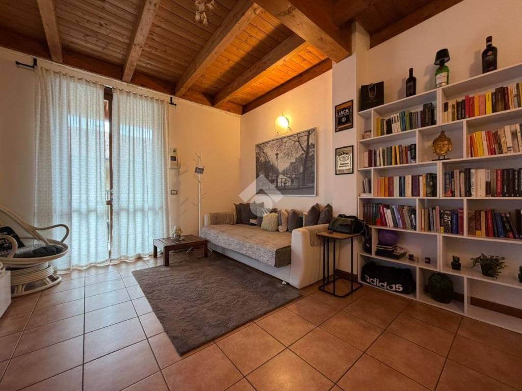 appartamento in vendita ad Arzago d'Adda