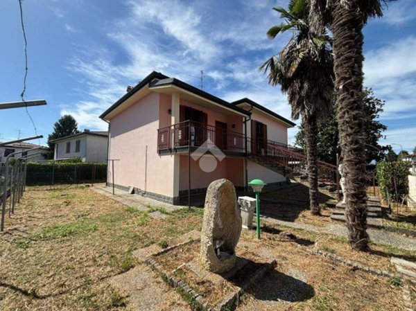 casa indipendente in vendita ad Arzago d'Adda