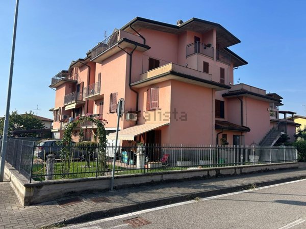 appartamento in vendita ad Arzago d'Adda