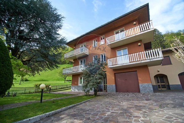 casa indipendente in vendita ad Averara