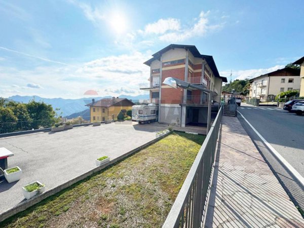 casa indipendente in vendita ad Averara