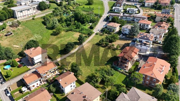 terreno edificabile in vendita ad Averara