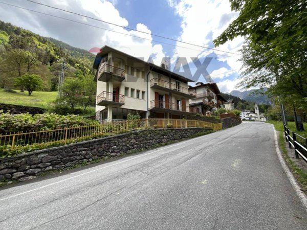 casa indipendente in vendita ad Averara