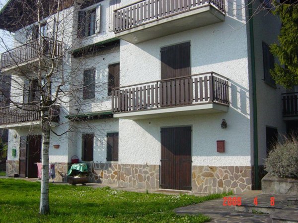 appartamento in vendita ad Aviatico in zona Ama