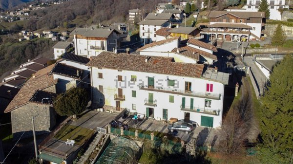 casa indipendente in vendita ad Aviatico
