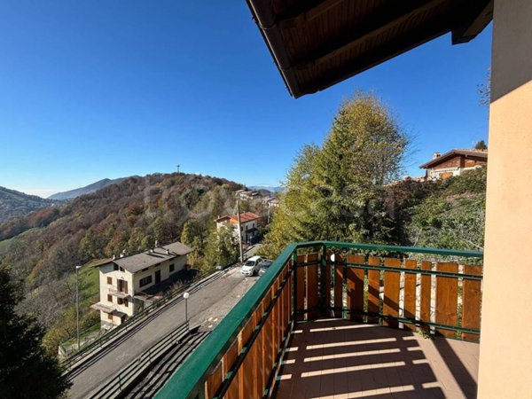 appartamento in vendita ad Aviatico in zona Amora