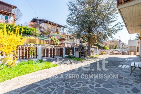 appartamento in vendita ad Aviatico in zona Ama