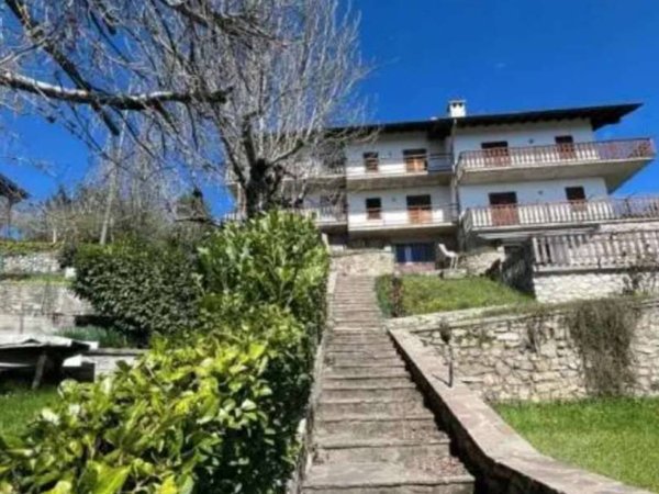 appartamento in vendita ad Aviatico in zona Amora