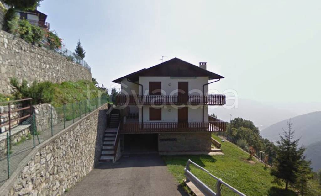 appartamento in vendita ad Aviatico in zona Amora