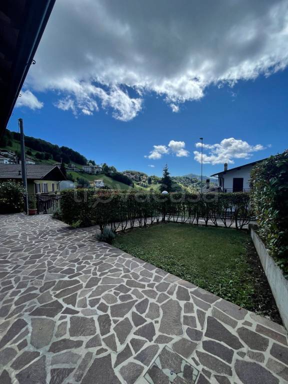 appartamento in vendita ad Aviatico