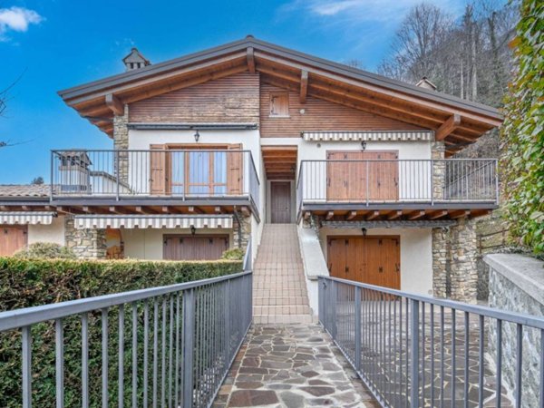 appartamento in vendita ad Aviatico in zona Amora