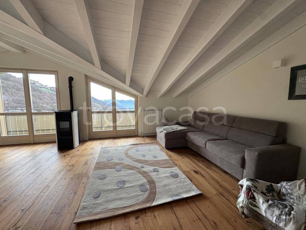 appartamento in vendita ad Aviatico in zona Ama