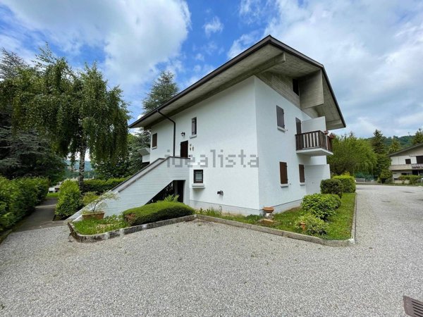 appartamento in vendita ad Aviatico in zona Ama