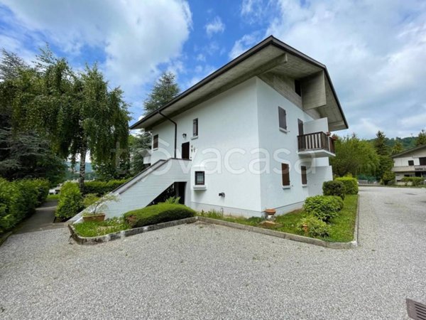 appartamento in vendita ad Aviatico in zona Ama