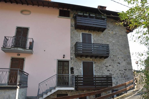 appartamento in vendita ad Aviatico in zona Ama