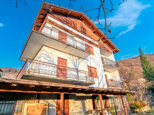 casa indipendente in vendita ad Aviatico