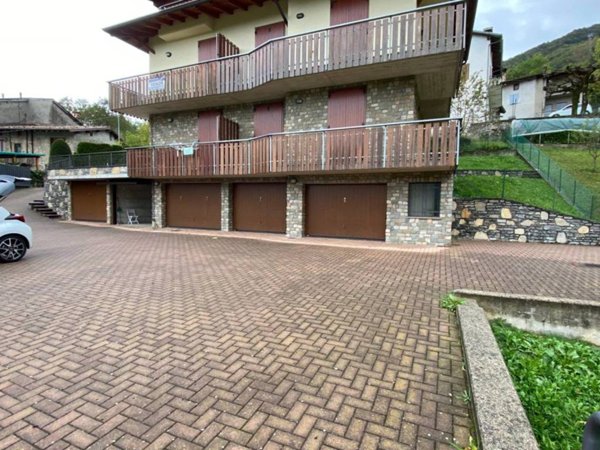 appartamento in vendita ad Aviatico