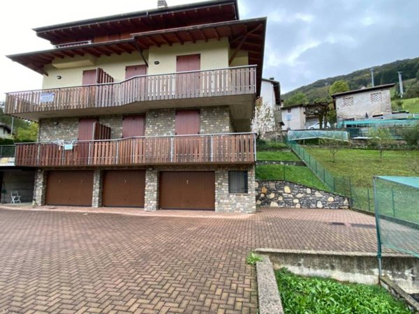 appartamento in vendita ad Aviatico