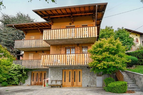 casa indipendente in vendita ad Aviatico