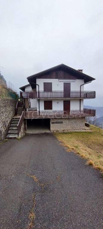 appartamento in vendita ad Aviatico in zona Amora