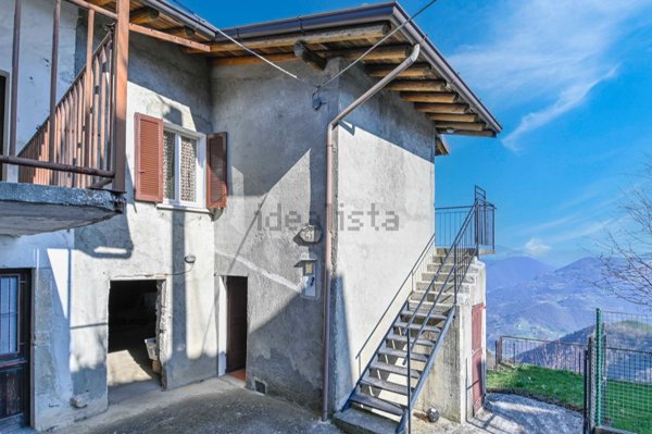 casale in vendita ad Aviatico in zona Ganda