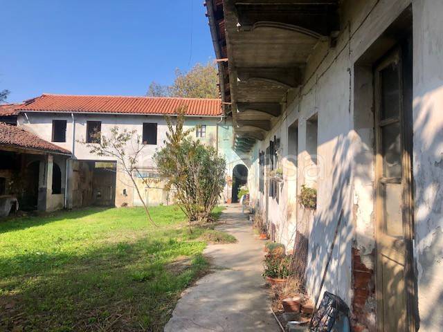 casa indipendente in vendita ad Agliè