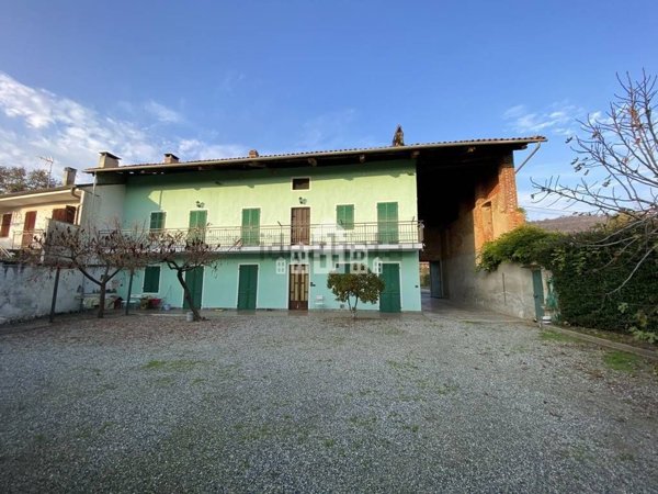 casa indipendente in vendita ad Agliè